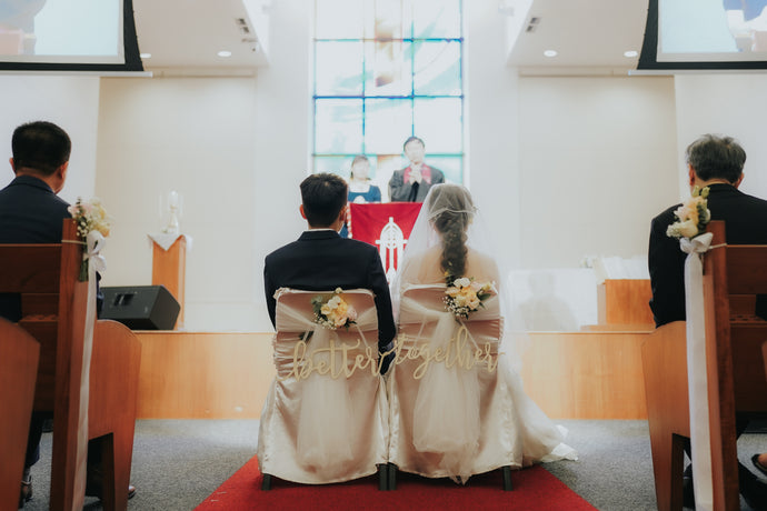 Tying the Knot in Grace