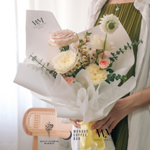 Load image into Gallery viewer, Korean Flower Bouquet Workshop (Fresh)
