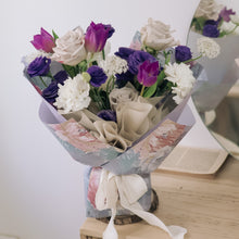 Load image into Gallery viewer, Lilac Dreams (Fresh)
